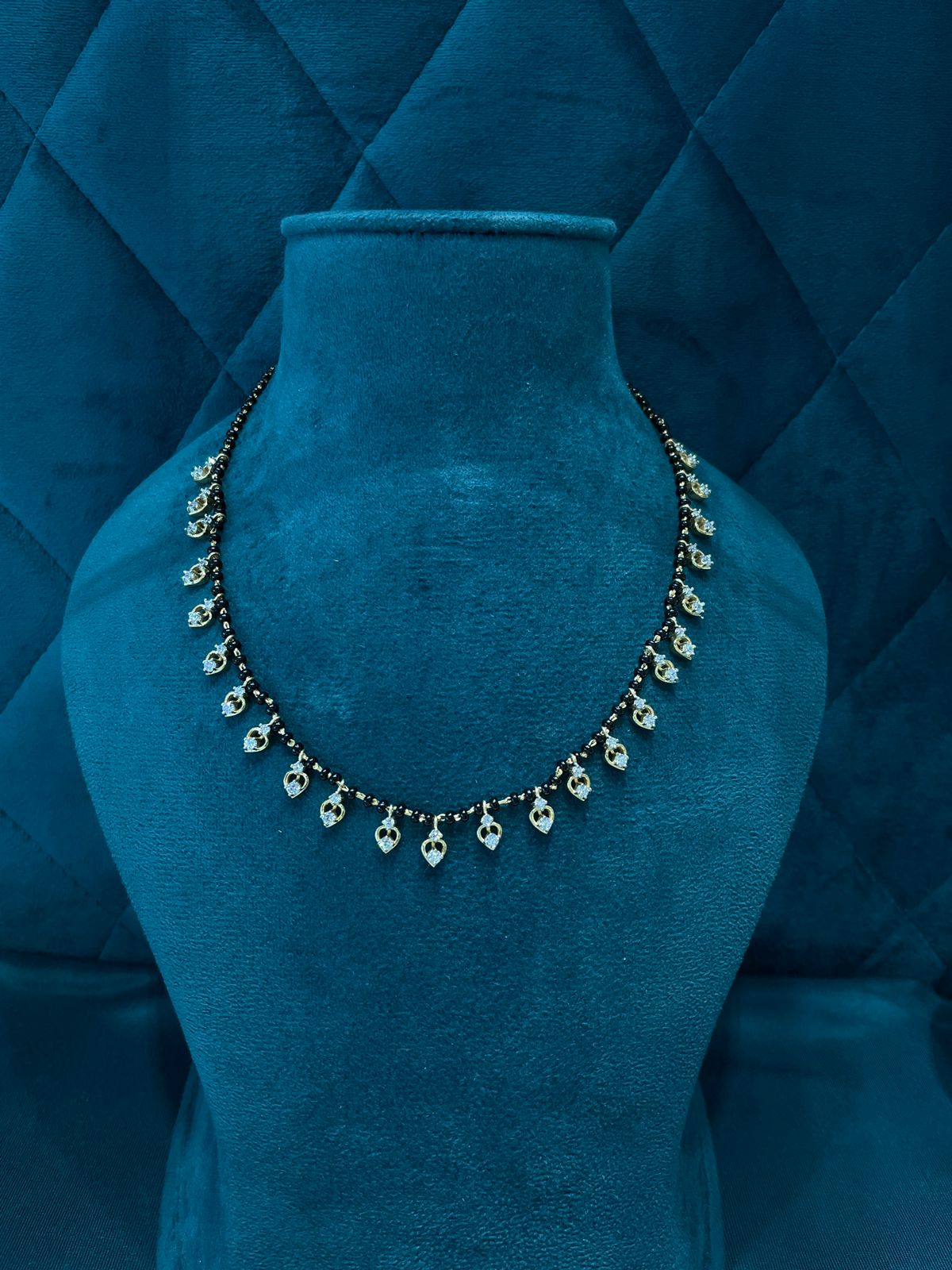 Minimalistic elegant With Black Beads Necklace